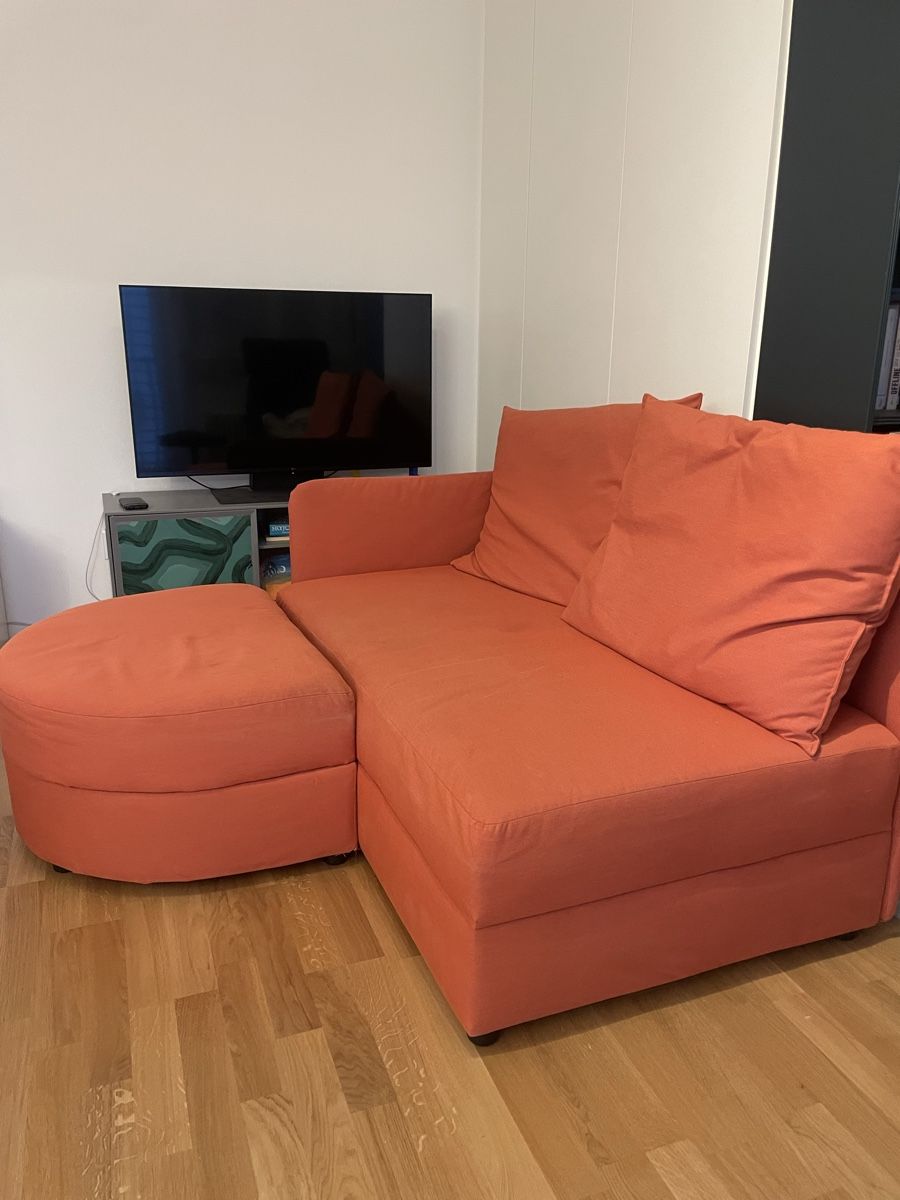 Sofas: Oranges 2er-Bettsofa mit Stauraum – Gebraucht aus Kriens von anj_d6rj 1