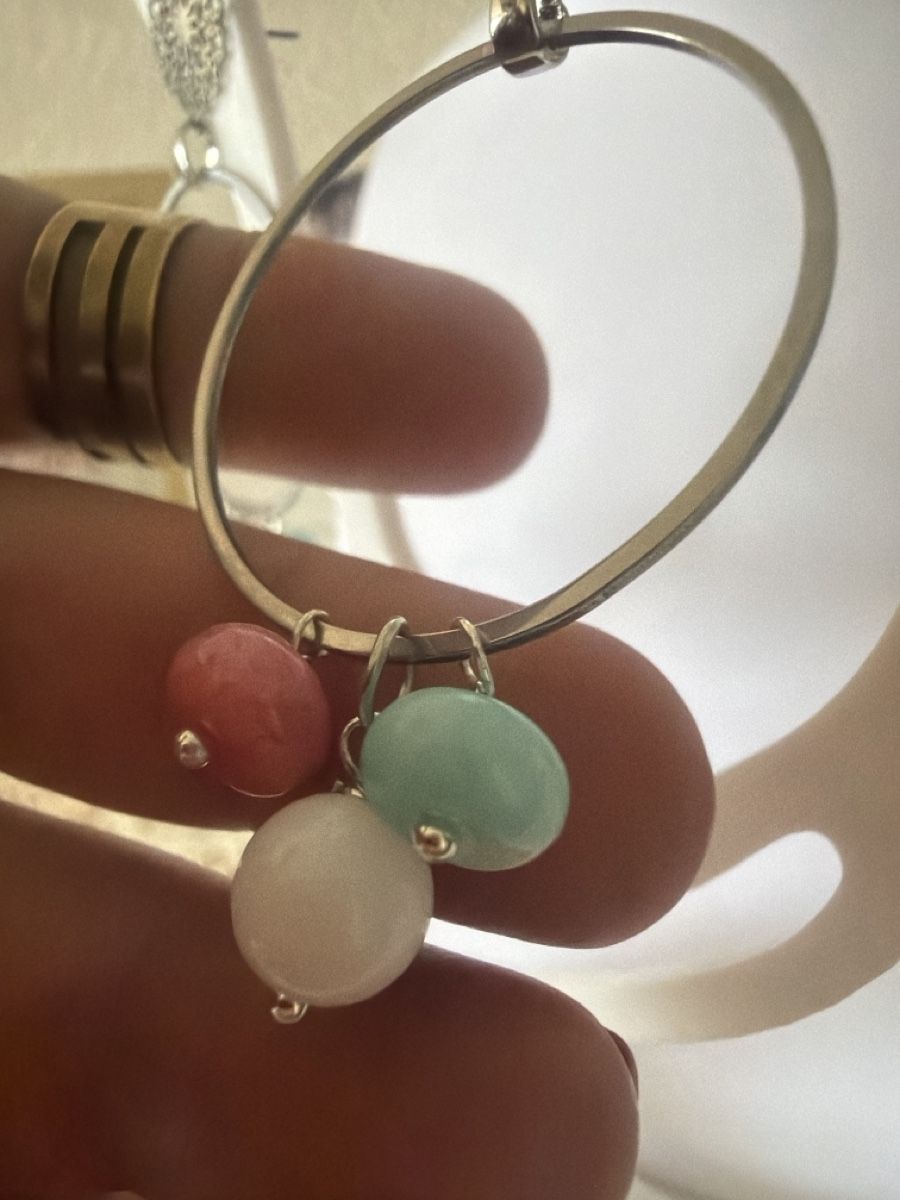 Orecchini pendenti & Orecchini a lobo: Charming Handmade Bangle with Pastel Bead Details - Unique! – Nuovo (secondo la descrizione) da Bouveret venduto da dou_g8q7 2