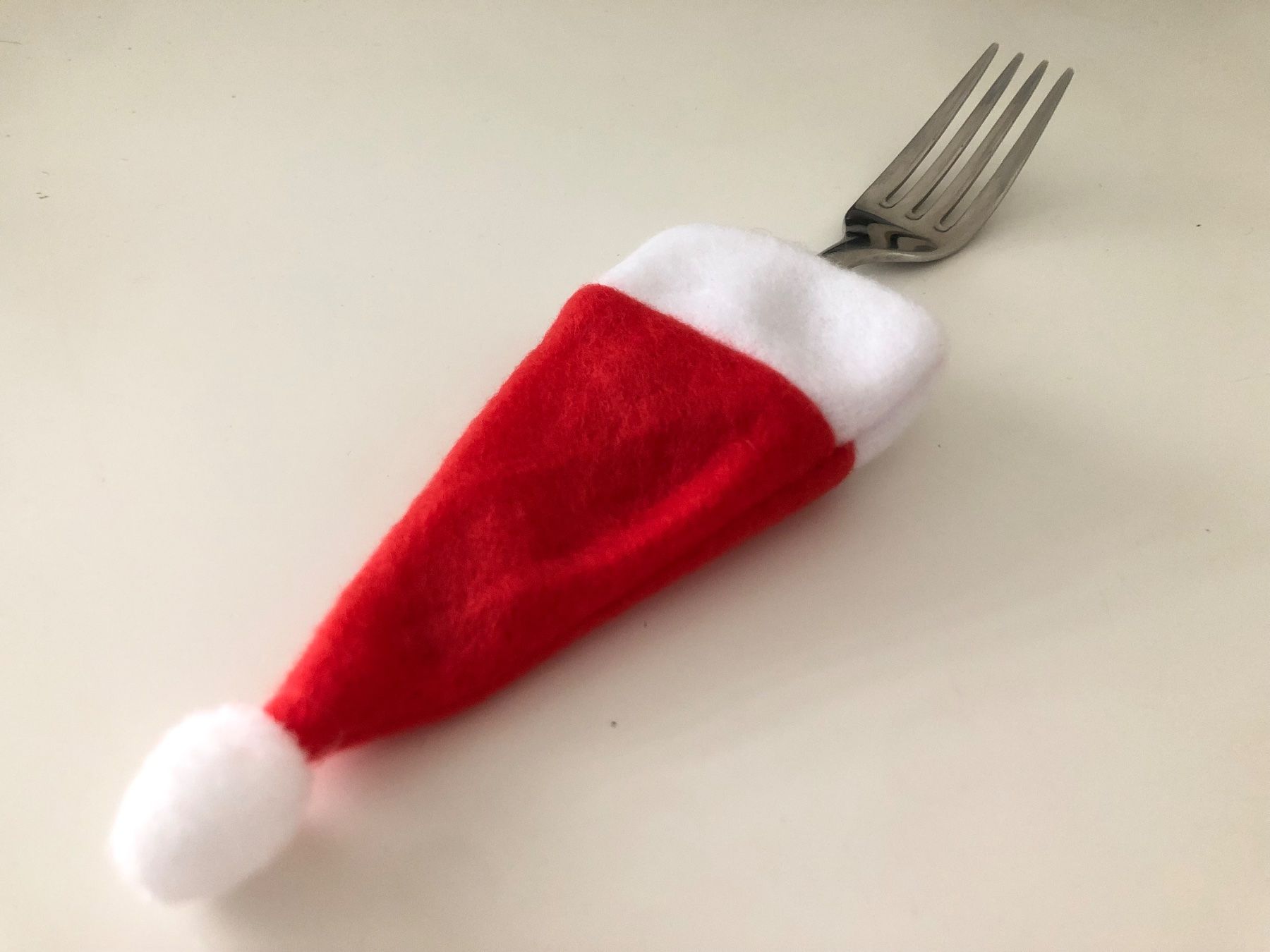 Tutte le decorazioni: 1 Weihnachtsmann Hut / Besteckanzug / Samichlaus / Samiklaus – Usato da Wettingen venduto da Chnoelleli