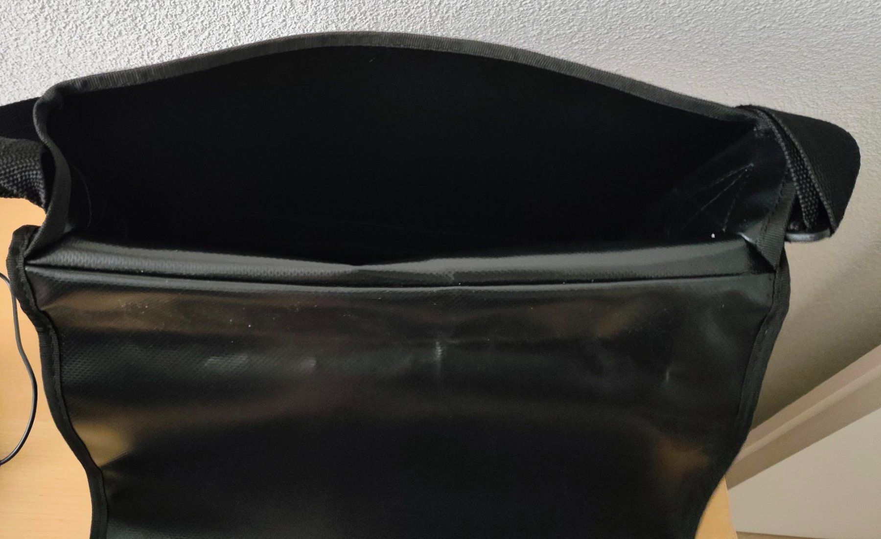 Coca-Cola Taschen: Coca-Cola ZERO Umhängetasche – Neu (gemäss Beschreibung) aus Pfäffikon ZH von Colacity 2