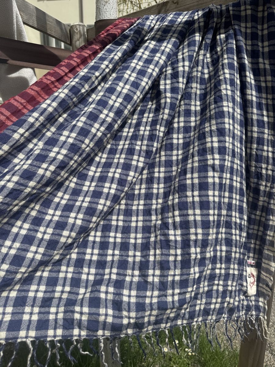 Ensoie Foulard & Sciarpe: En soie Schal – Usato da Zürich venduto da Lilaine05 1