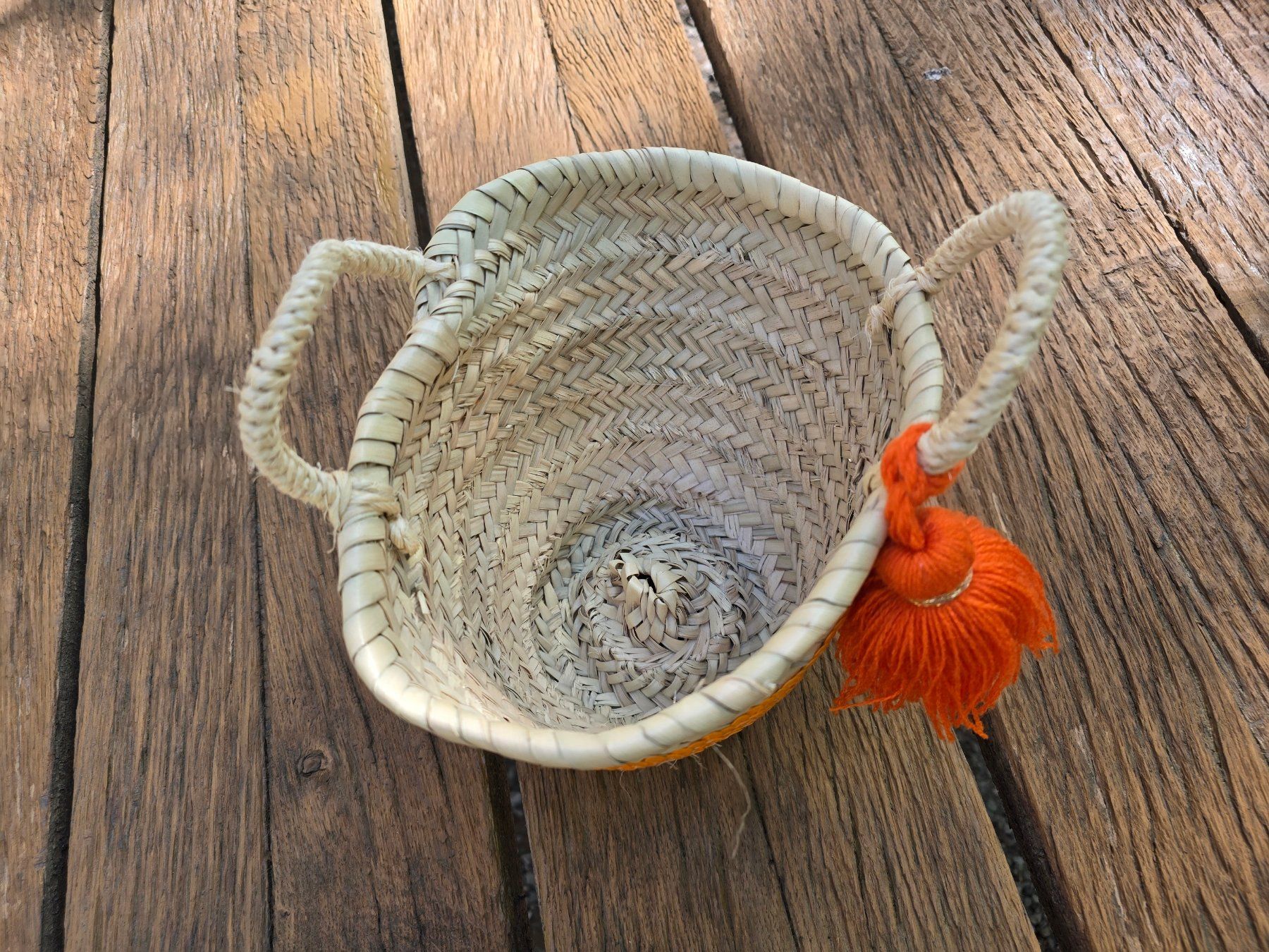 Sonstiges für Haushalt & Wohnen: Korb: Palmblatt/Pailletten/Quaste orange-Prototyp – Neu (gemäss Beschreibung) aus Romanshorn von Rachacha 2