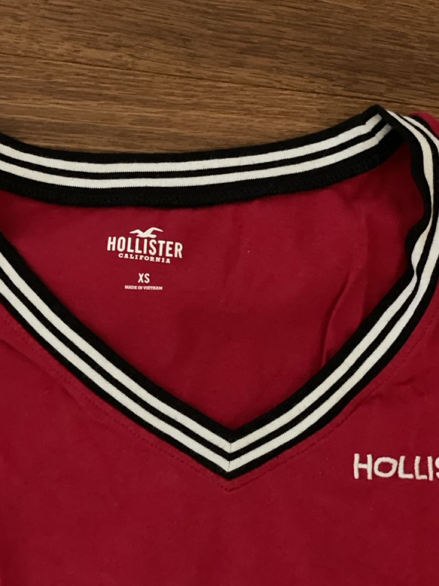 Hollister T-shirt: Hollister T-Shirt rot – Usato da Weinfelden venduto da aline.brc 1