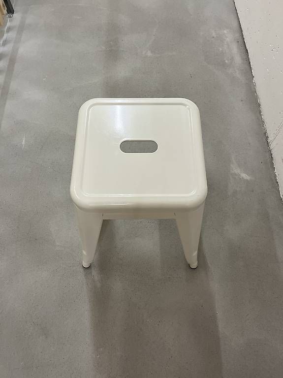 Sgabelli: Hocker Metall weiss – Usato da Kloten venduto da nin_hb6n 1