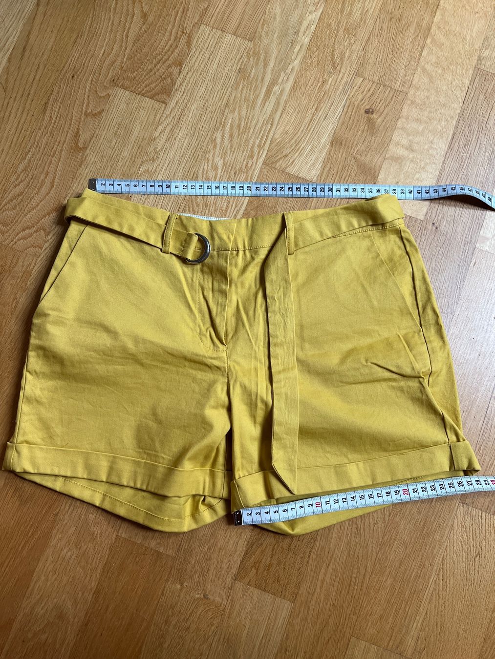 Mango Pantaloni: Mango Sommer-Shorts, Gr. 38, senfgelb – Nuovo (secondo la descrizione) da Bern venduto da tweety713 5