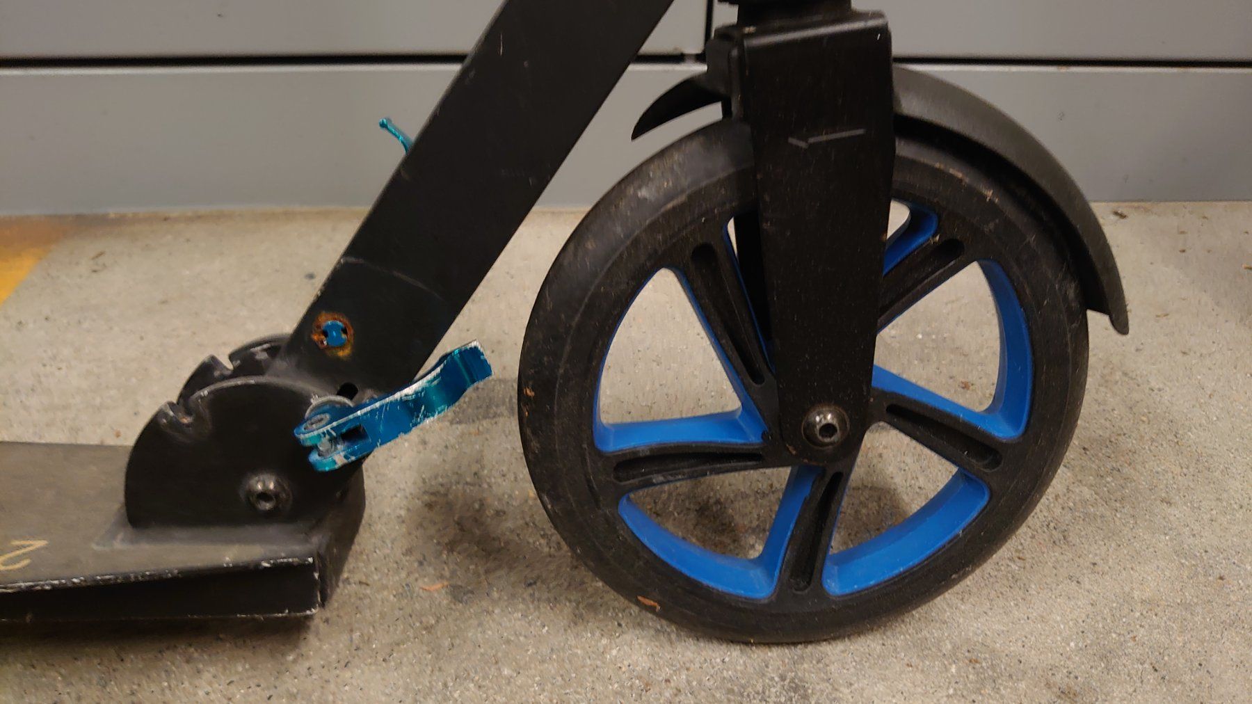 Kickboard: Scooter Motion 200 – Usato da Pfäffikon SZ venduto da Wild0 3