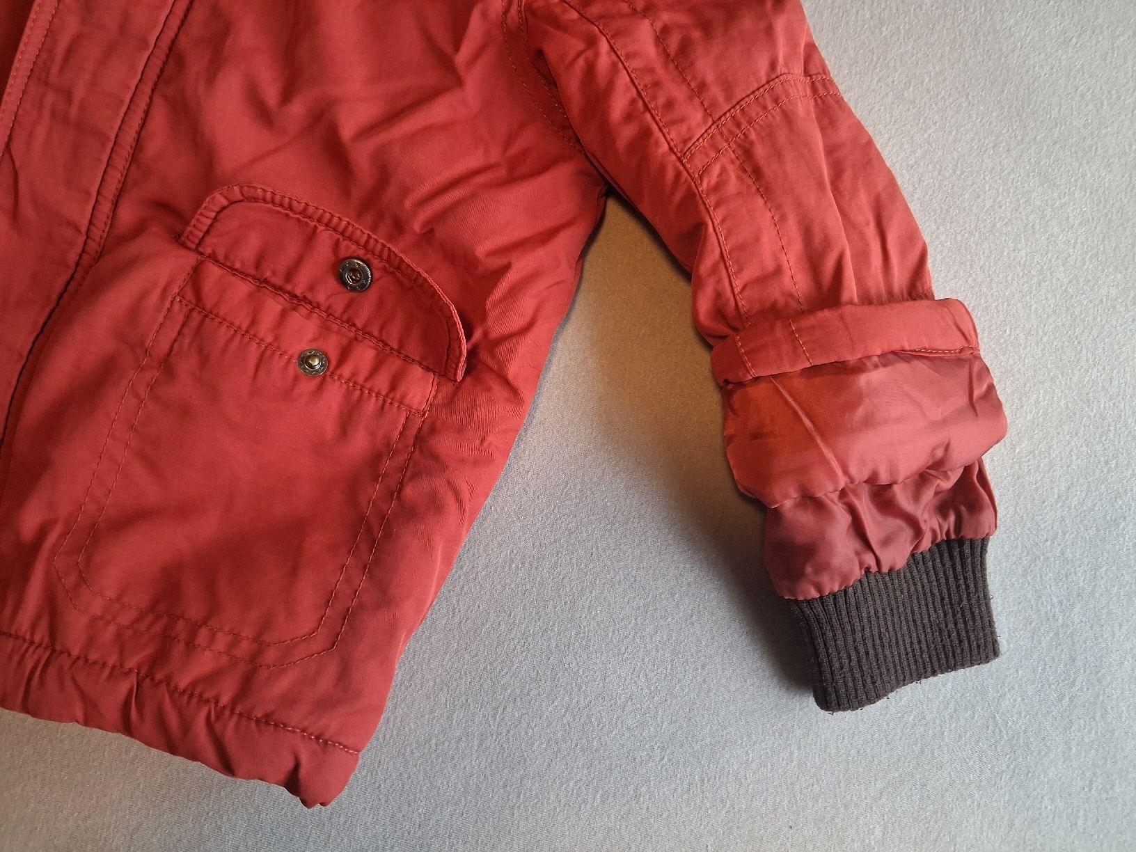 Vestes & Manteaux: Winterjacke Gr. 104 rot – D'occasion à Orvin par Mi-Re-22 3