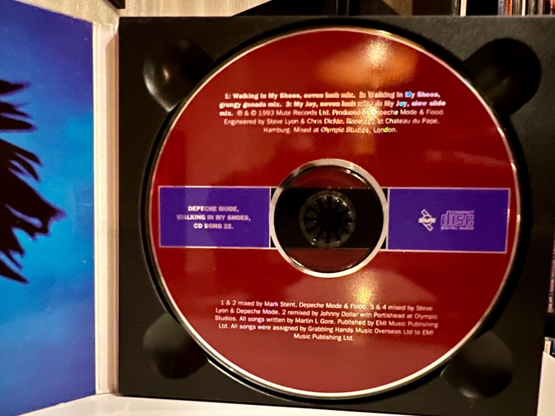 CDs: Depeche Mode Walking in my Shoes Singles Cd Set – Gebraucht aus Herrenschwanden von Benjamin4787 1
