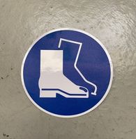 Aufkleber: Schutzschuhe Gebot