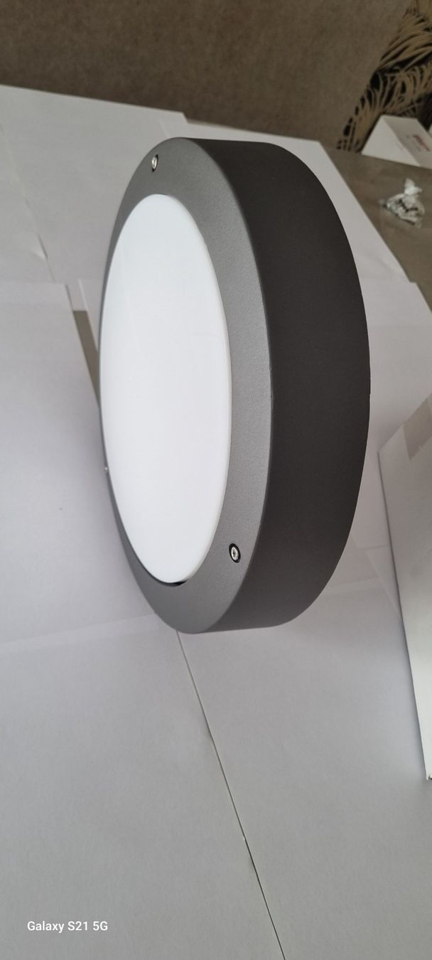 Lampade: Deckenlampen aus Robuste Metall Gehäuse Einbrennlackierung – Nuovo e nell'imballaggio originale da Geroldswil venduto da jmop 8