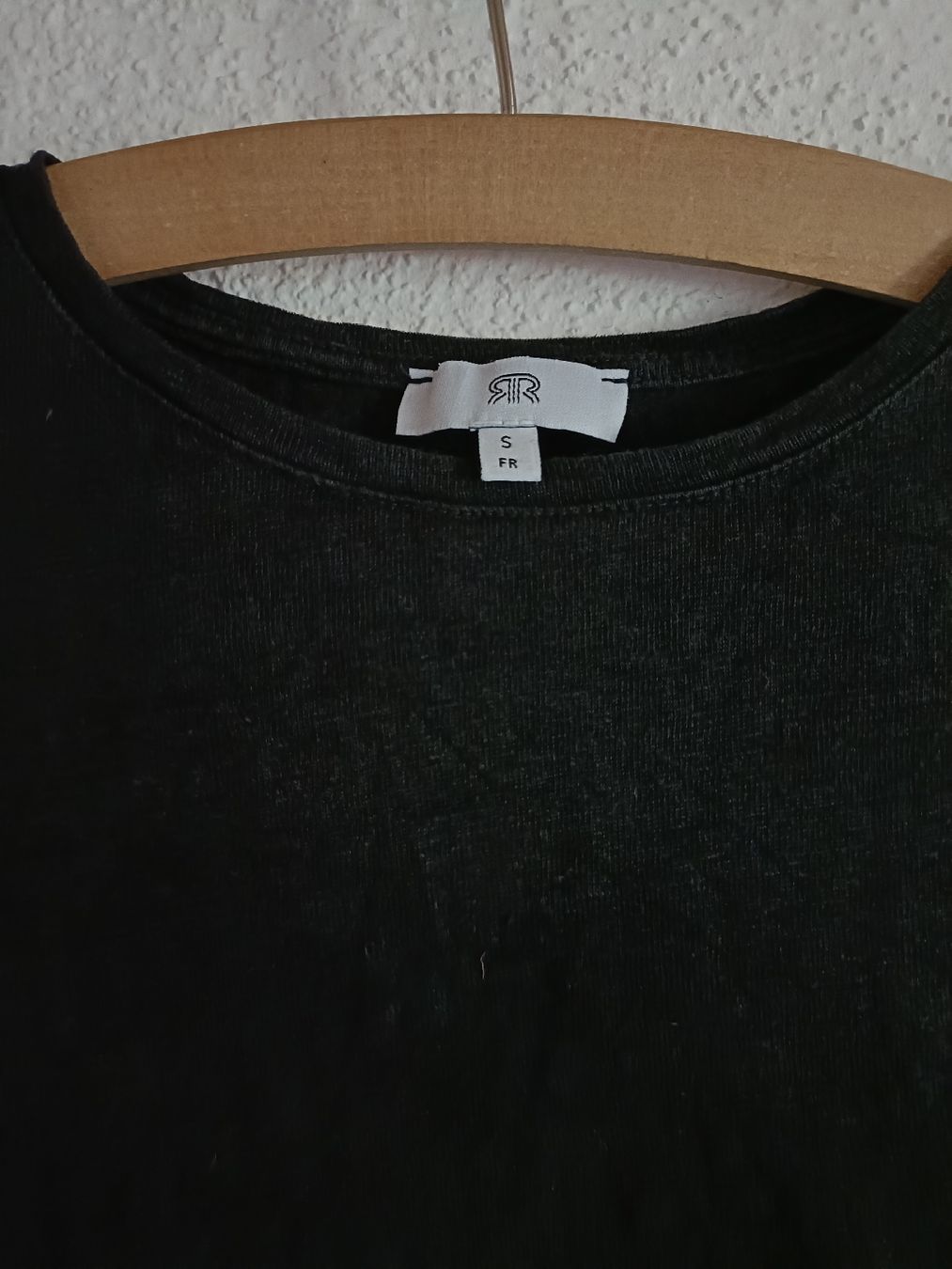 Pullover & Sweatshirts: Pull noir - Taille S – Gebraucht aus Vaulruz von O_DDM 1