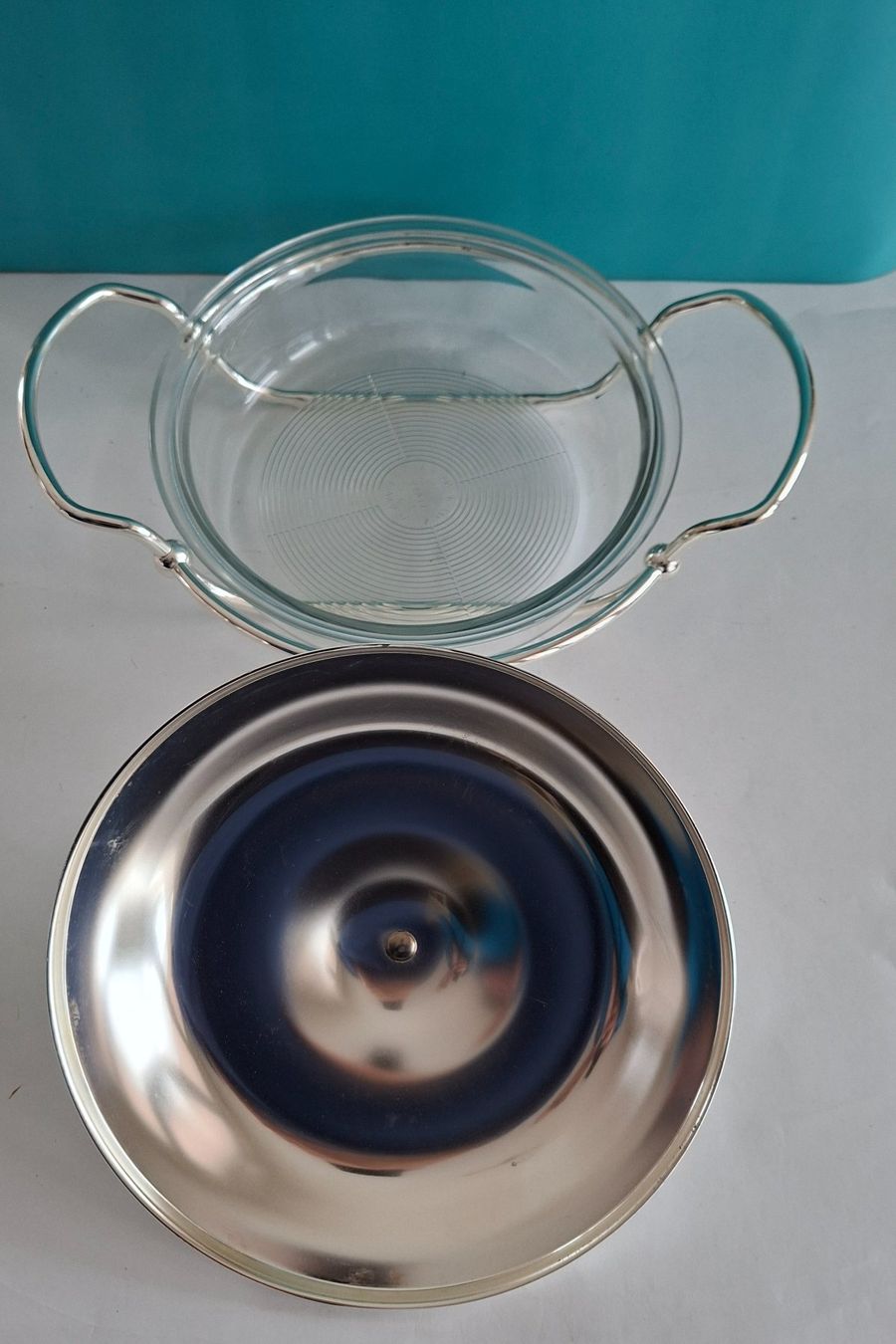 Ciotole: Schöne Gratinierform mit versilberte Deckel Made in USA – Usato da Opfikon venduto da Diversamente 3