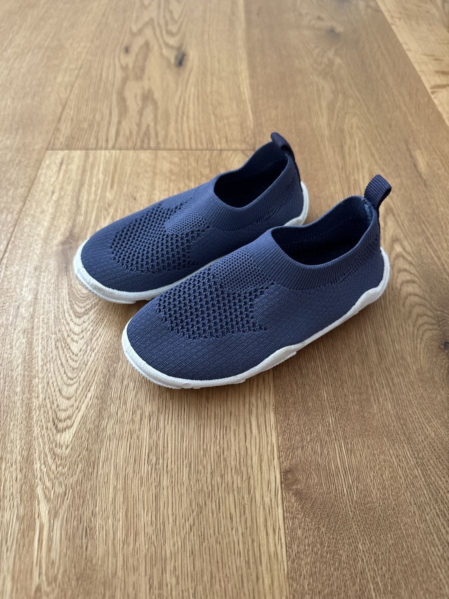 Sterntaler Scarpe per ragazzi: Kinder Sterntaler Wasserschuh, Gr. 25/26 – Usato da Interlaken venduto da fbnscl 2