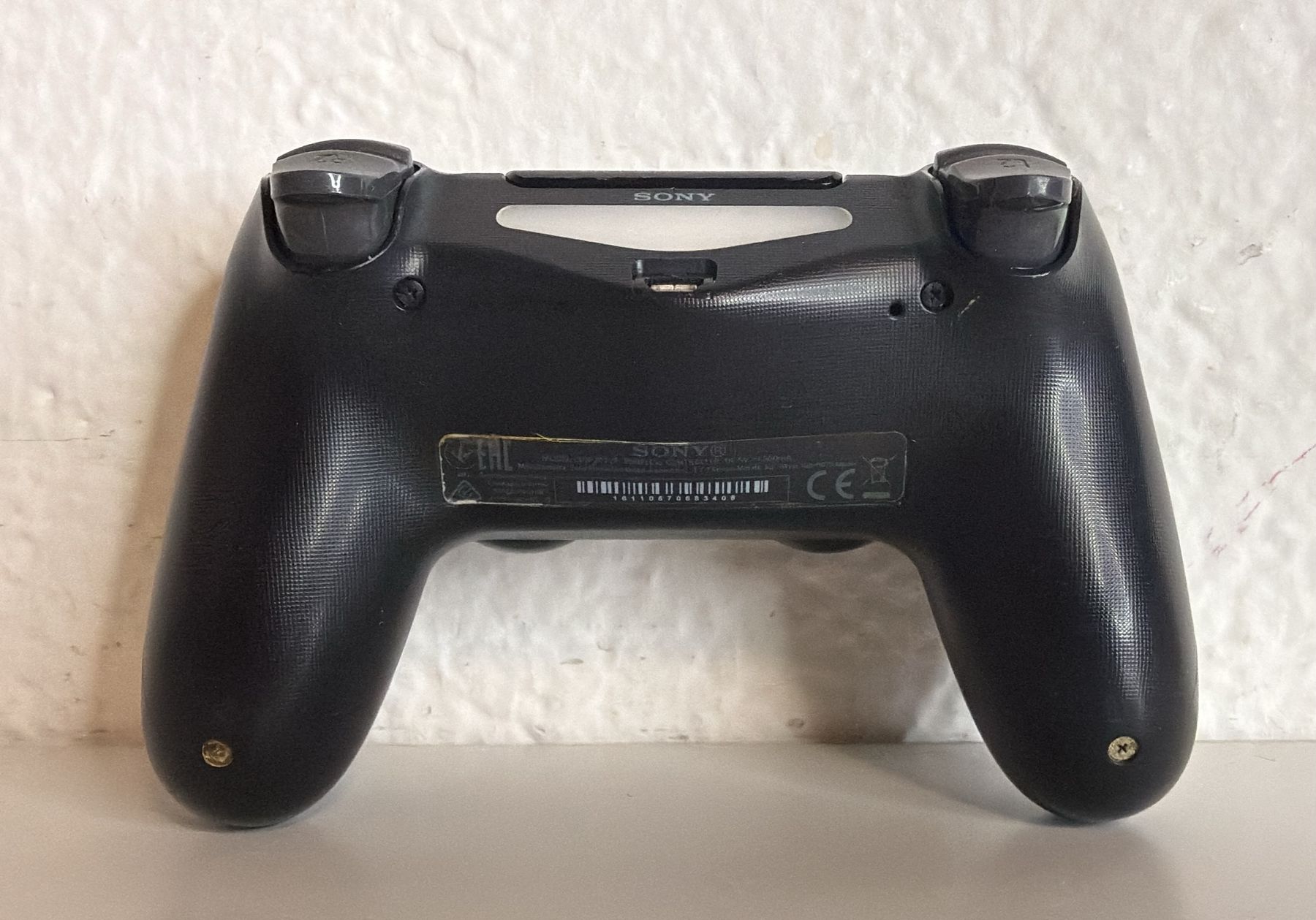 Manettes: Sony PlayStation 4 Controller DualShock 4 schwarz gebraucht – D'occasion à Ehrendingen par lax21 1