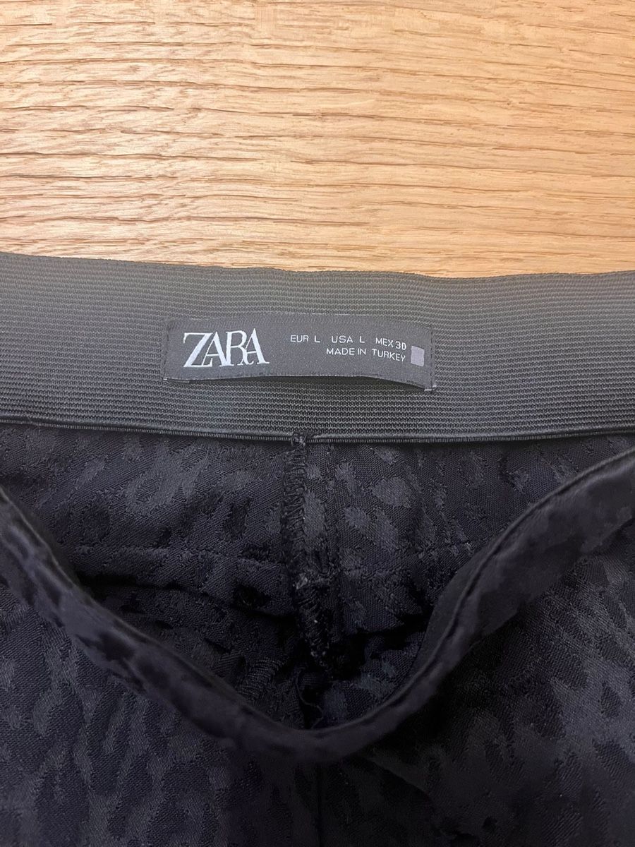 Zara Pantaloni: Leopardhose – Usato da Flumserberg Tboden venduto da man_xp62 2