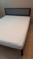 Bettgestell Metall mit Stoffkopfteil 160x200cm guter Zustand