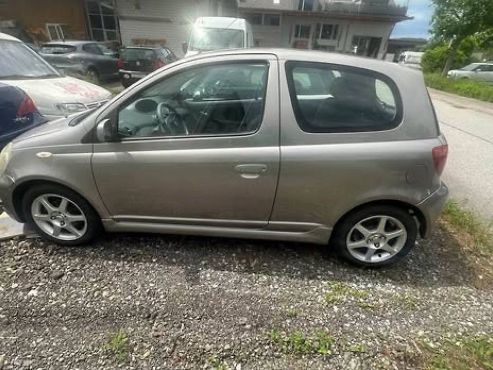Automobili: Top Kleinwagen Toyota Yaris frisch MFK für schmale Kasse  – Usato da Gommiswald venduto da manociao