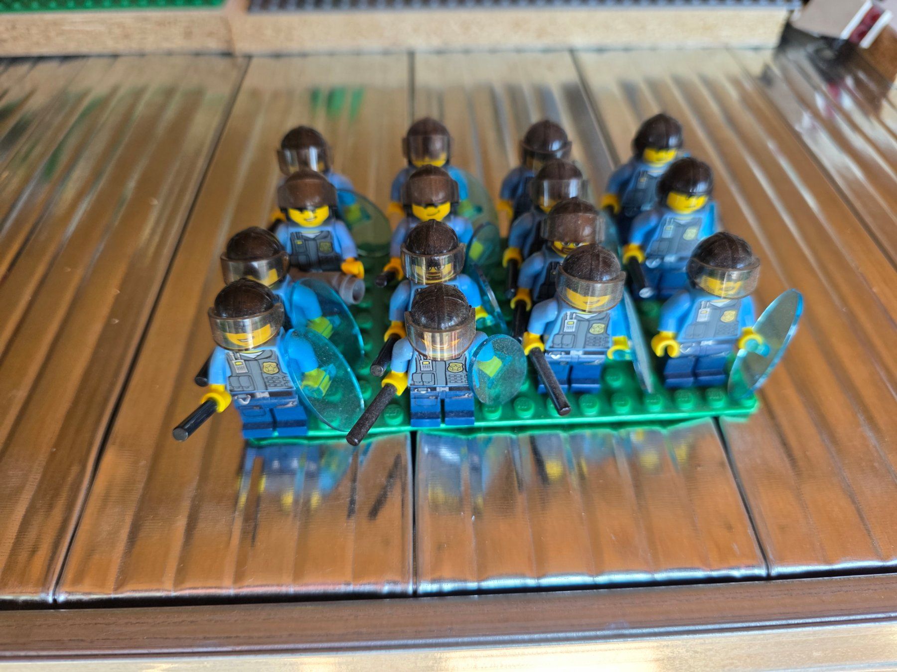 Lego Kit di costruzioni: LEGO Riot Police – Nuovo (secondo la descrizione) da Riazzino venduto da cat_w7kf