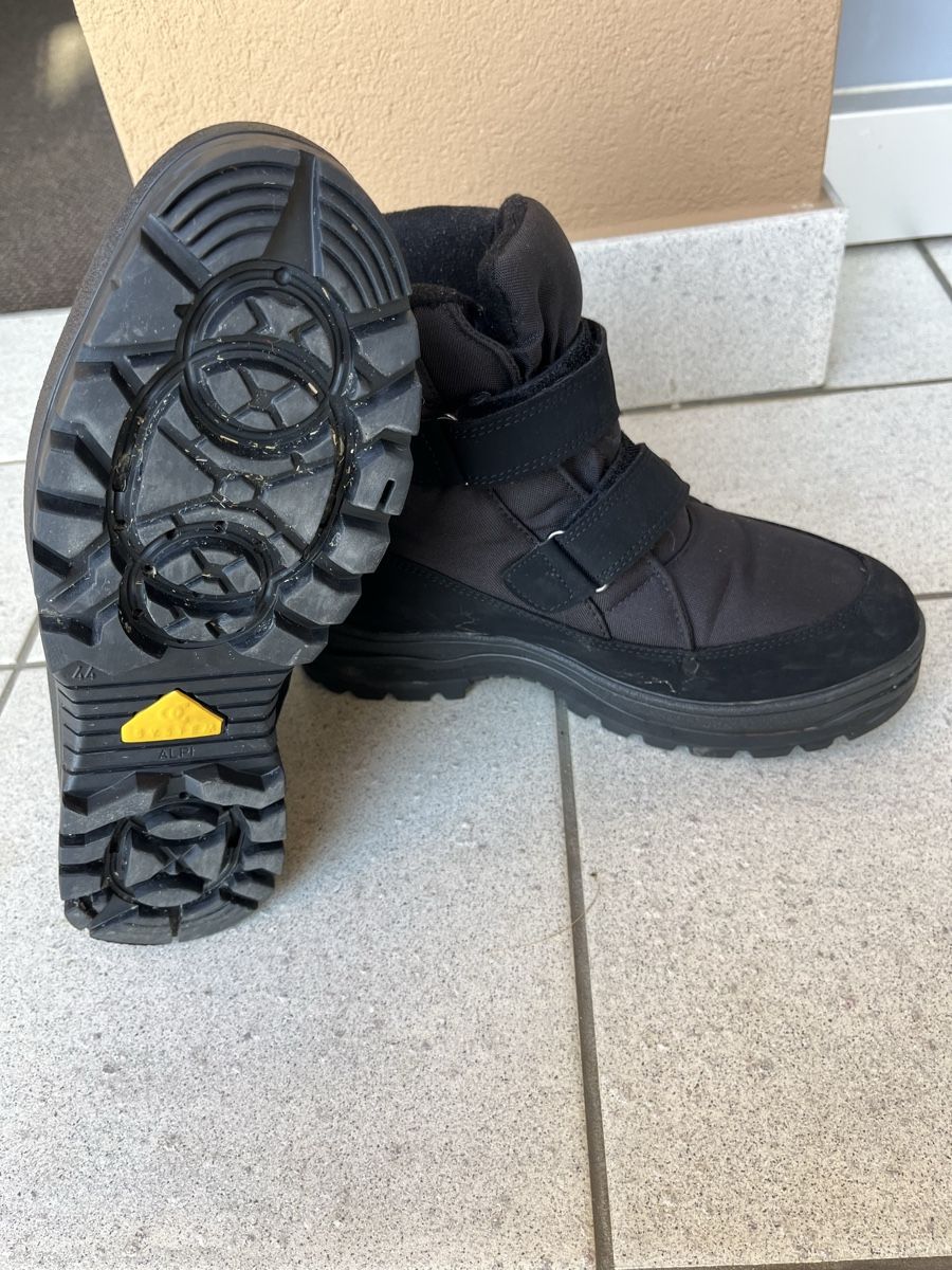Scarpe da uomo: Winterstiefel / Schneestiefel, Grösse 44 – Usato da Bottenwil venduto da Guguseli014 1