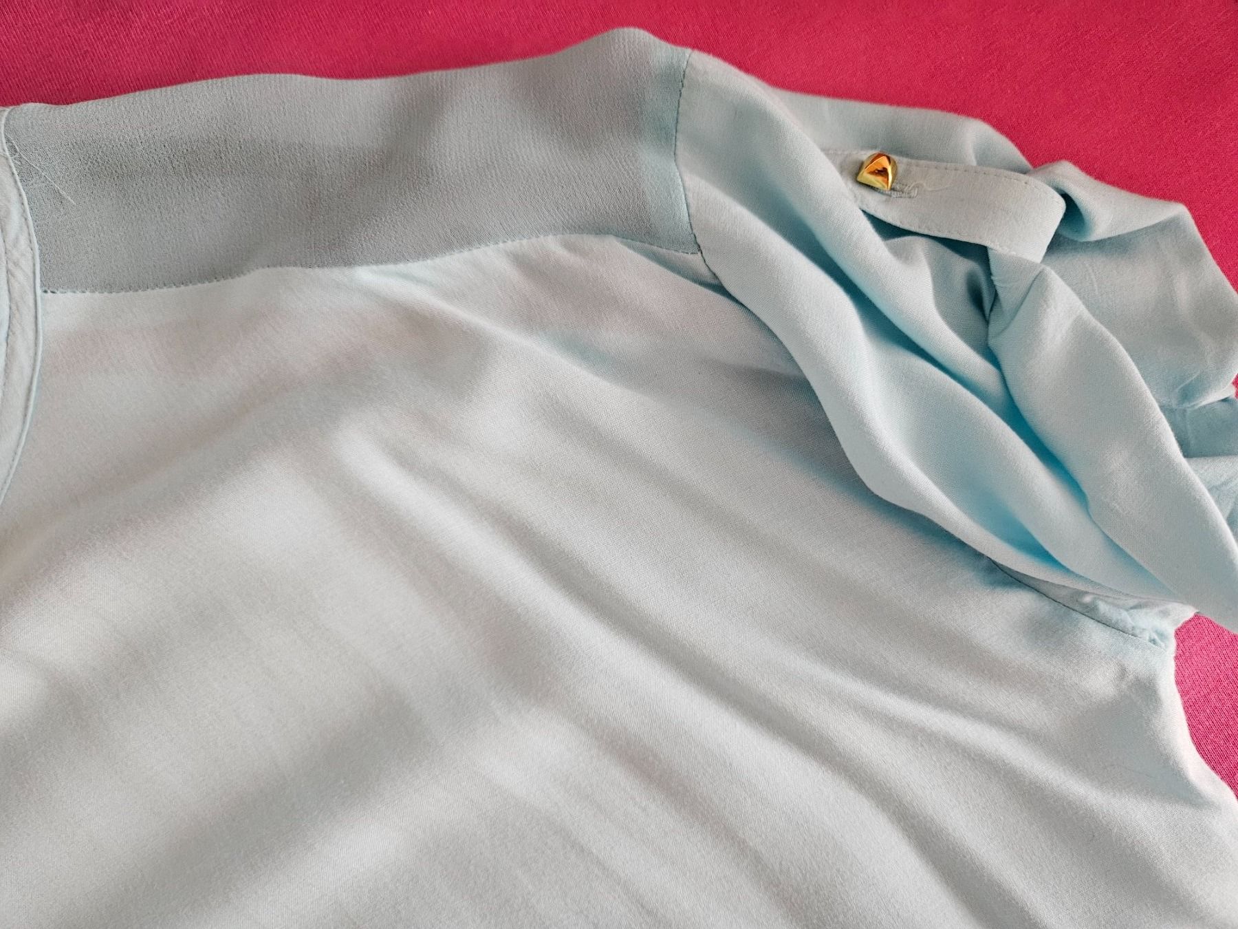 Mango Camicette: Blaue Bluse von Mango – Usato da St. Gallen venduto da Rebiili 2