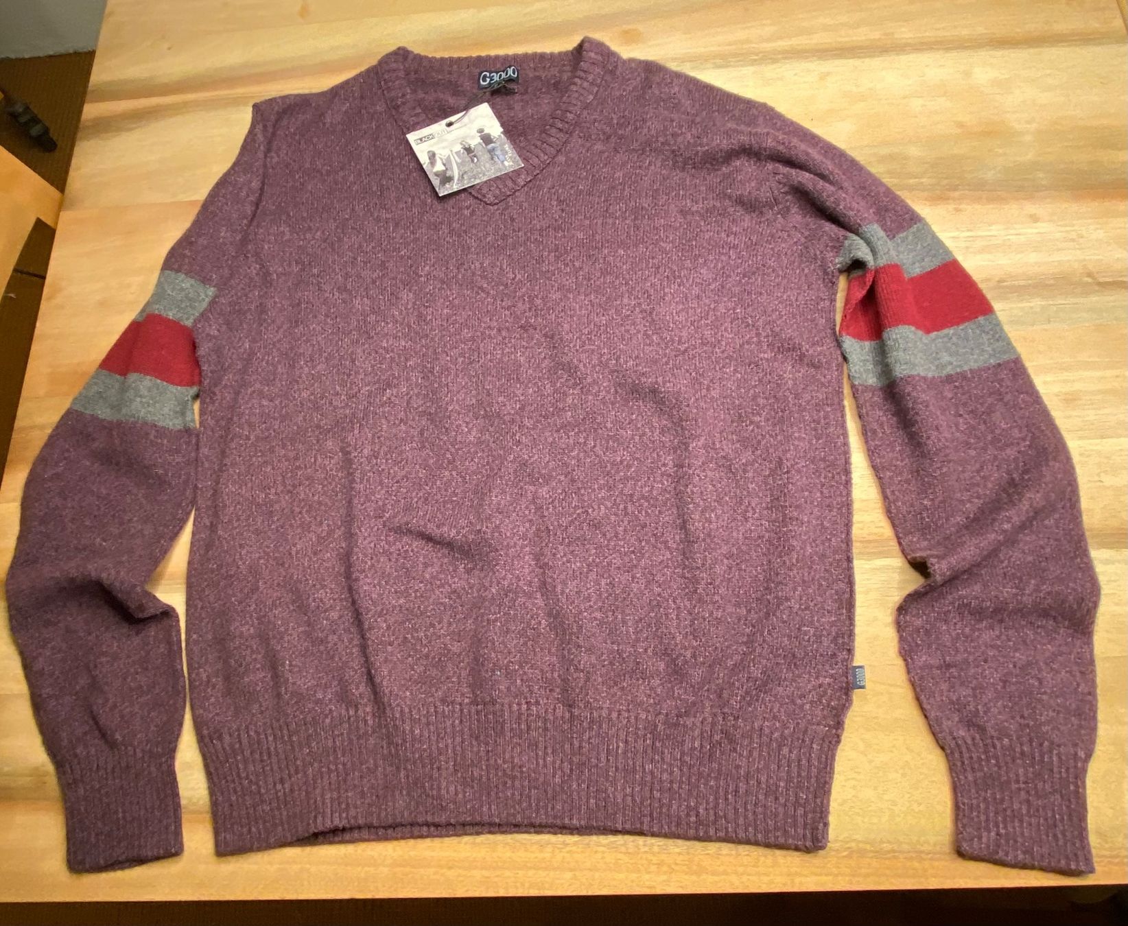 Maglioni & Felpe: Pullover V-Ausschnitt, Gr. M, NEU – Nuovo (secondo la descrizione) da Herrenschwanden venduto da Cate67