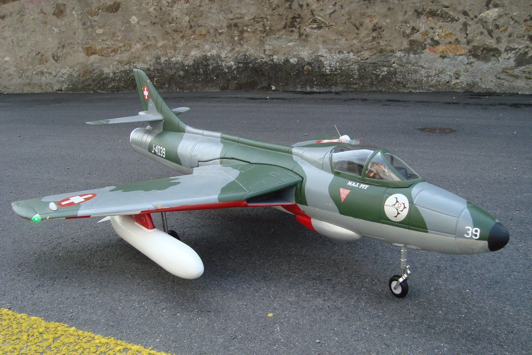 Modellismo RC: Hawker Hunter MK 58 – Nuovo (secondo la descrizione) da Rubigen venduto da remarub 2