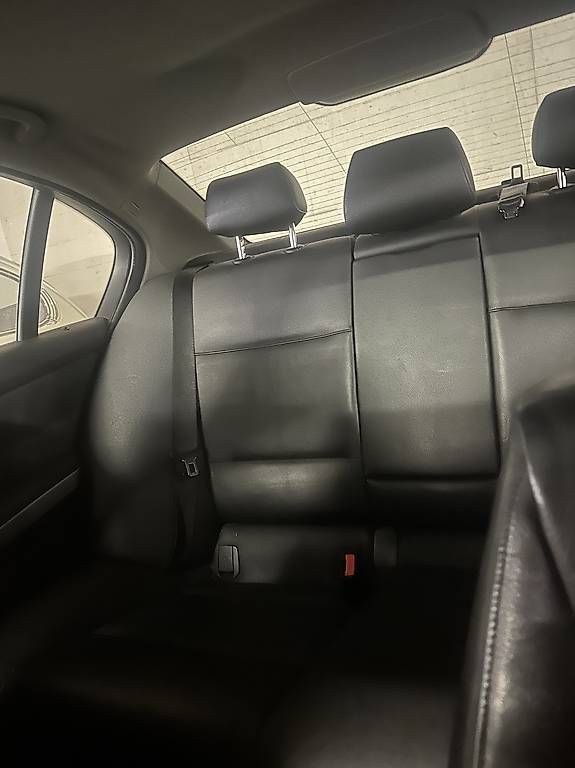 BMW Autos: BMW 320d e90 – D'occasion à Eschenz par kos_262w 4