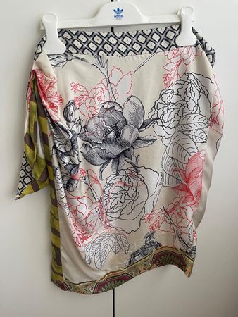 Maliparmi Silk Skirt Size 36 - Floral Design - Elegant!