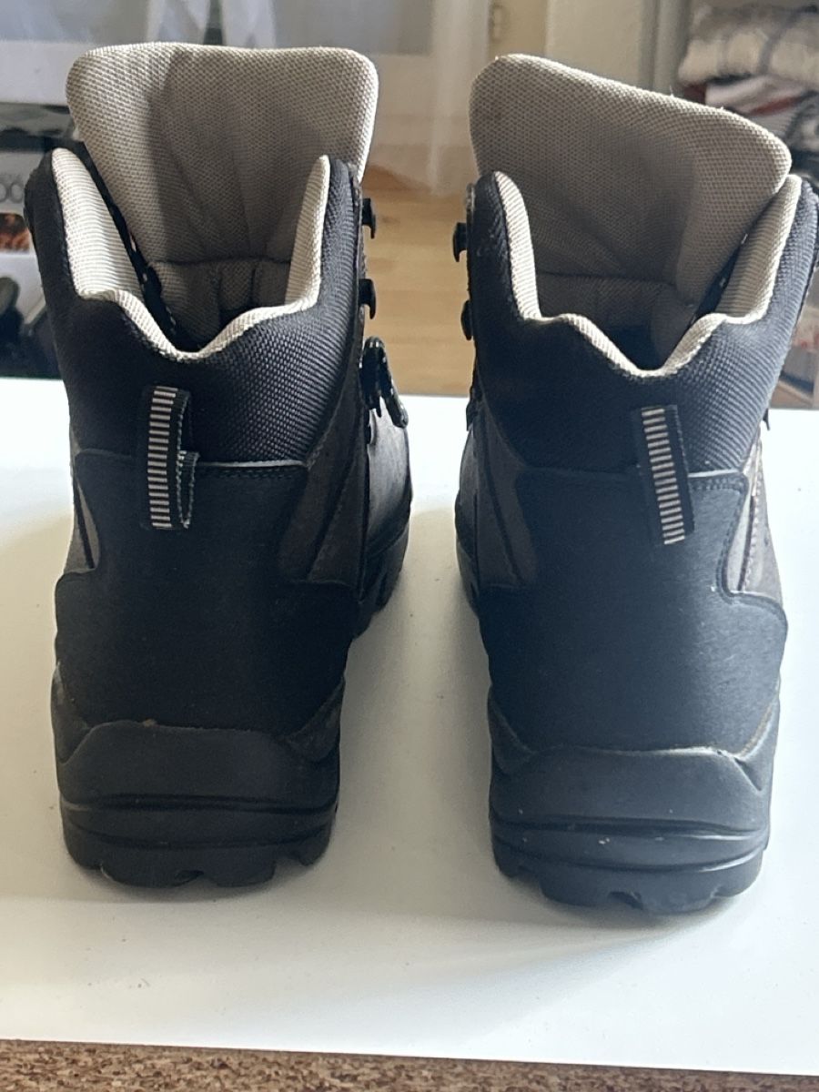 Scarpe da uomo: Wanderschuhe Lytos Grösse 44 gebraucht(I8) – Usato da Aarau venduto da bro_9zsg 1