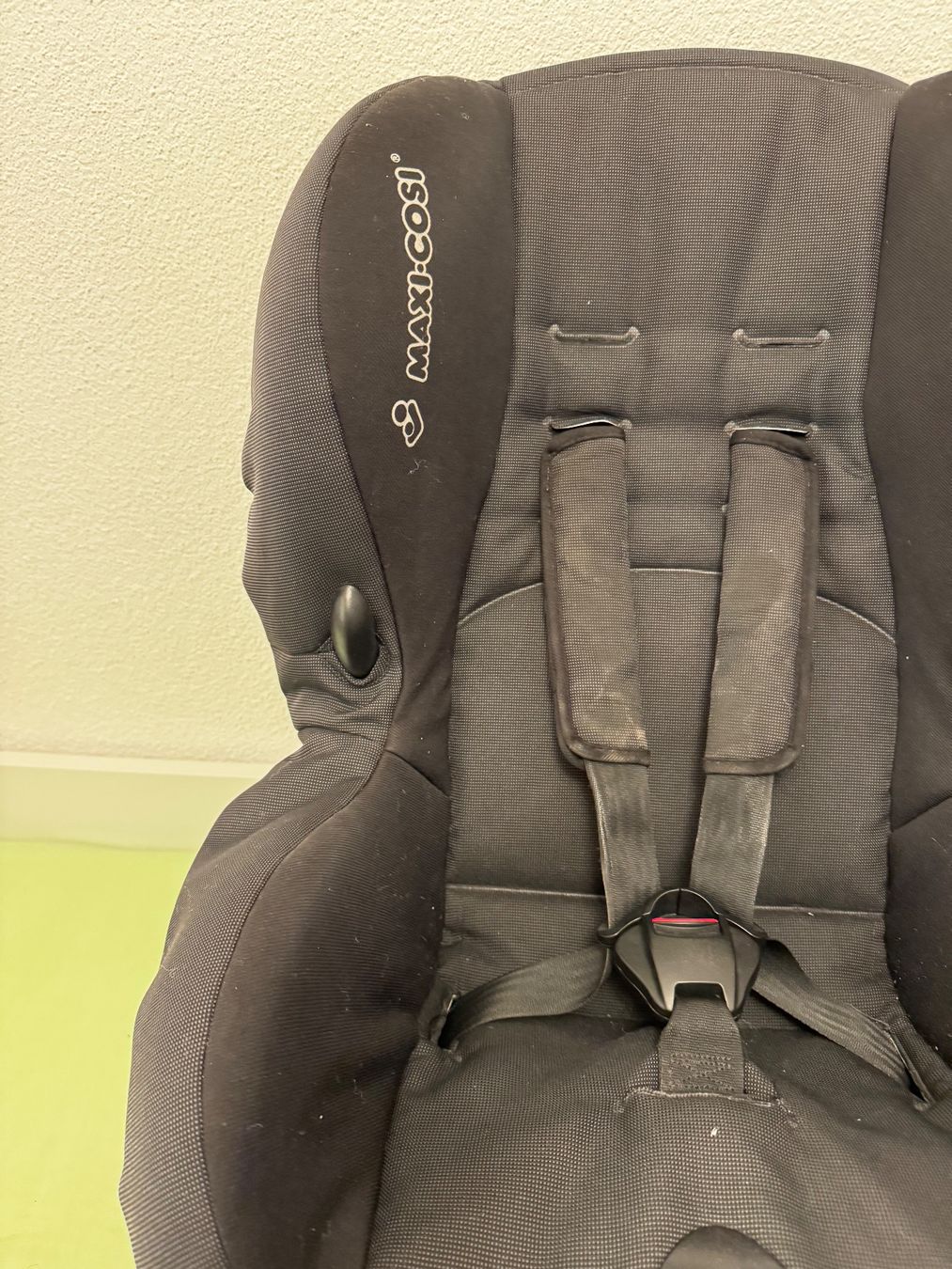 Maxi-Cosi Seggiolini per auto: Maxi-Cosi Kindersitz ohne Isofix – Usato da Grossdietwil venduto da RSW032 3