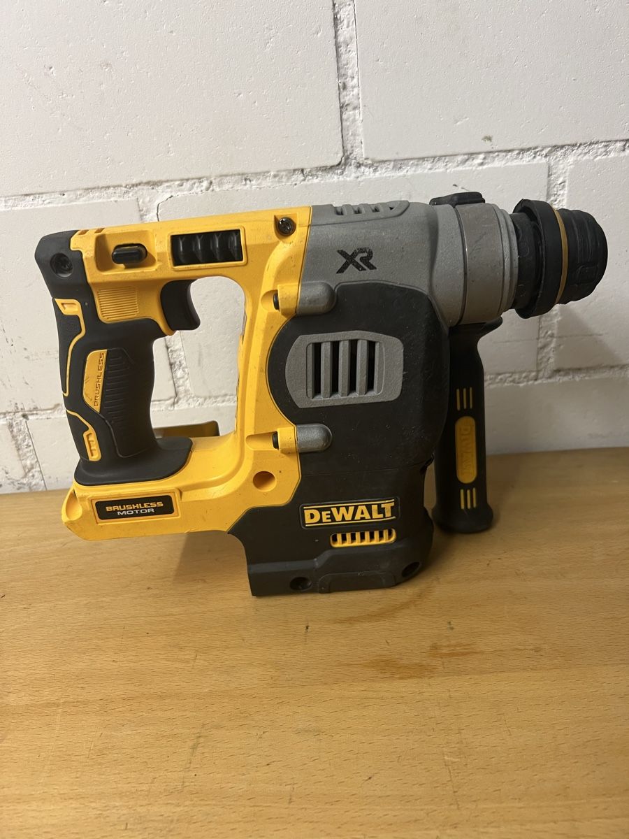 Dewalt Trapani: Dewalt DCH273 Bohrhammer 18V – Usato da Holziken venduto da 181281 5