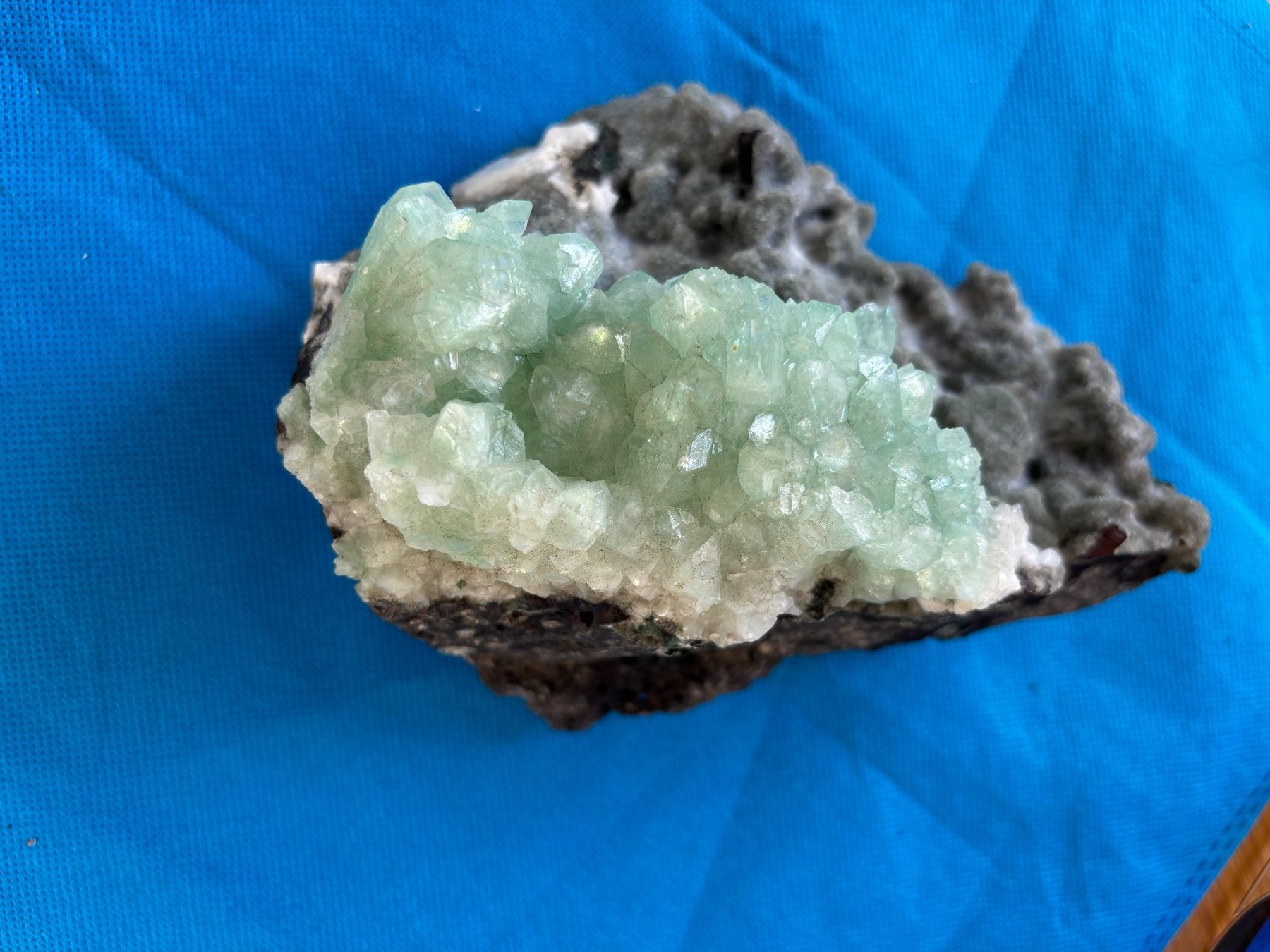 Minerali & Pietre curative: Fluorapophylit Kashmir Mountains – Usato da Ballwil venduto da Buggy20 5
