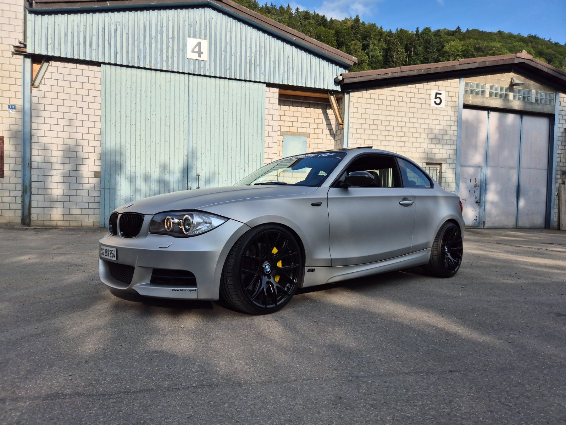 BMW Autos: Bmw 135i – D'occasion à brunnadern par gtpower87 1