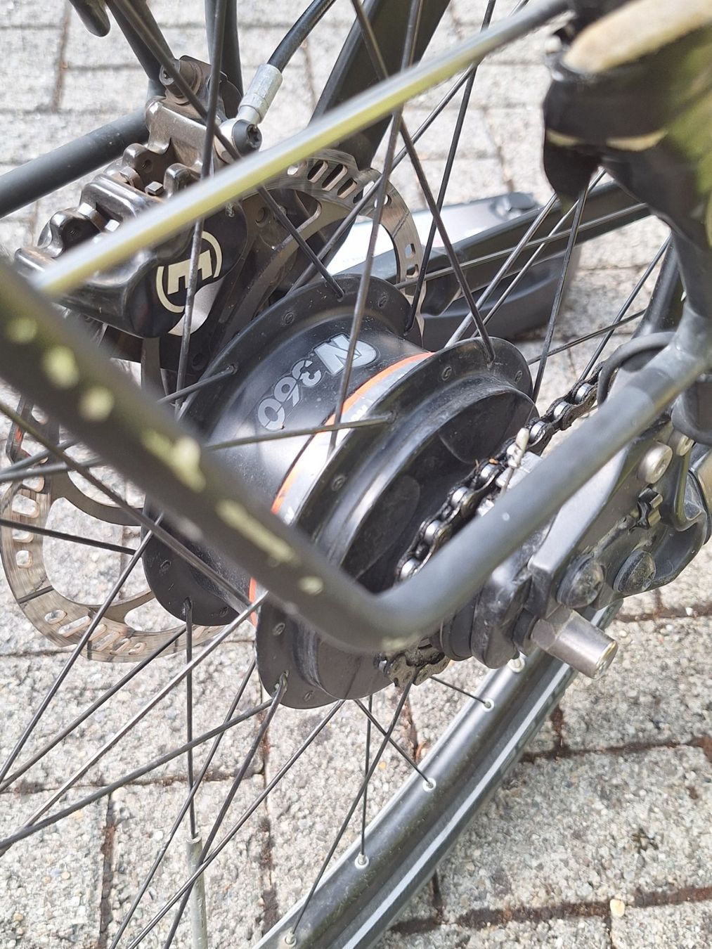 Bosch Biciclette: Spätsommer - ab aufs E-Bike! – Usato da Nussbaumen AG venduto da _marketender_ 1