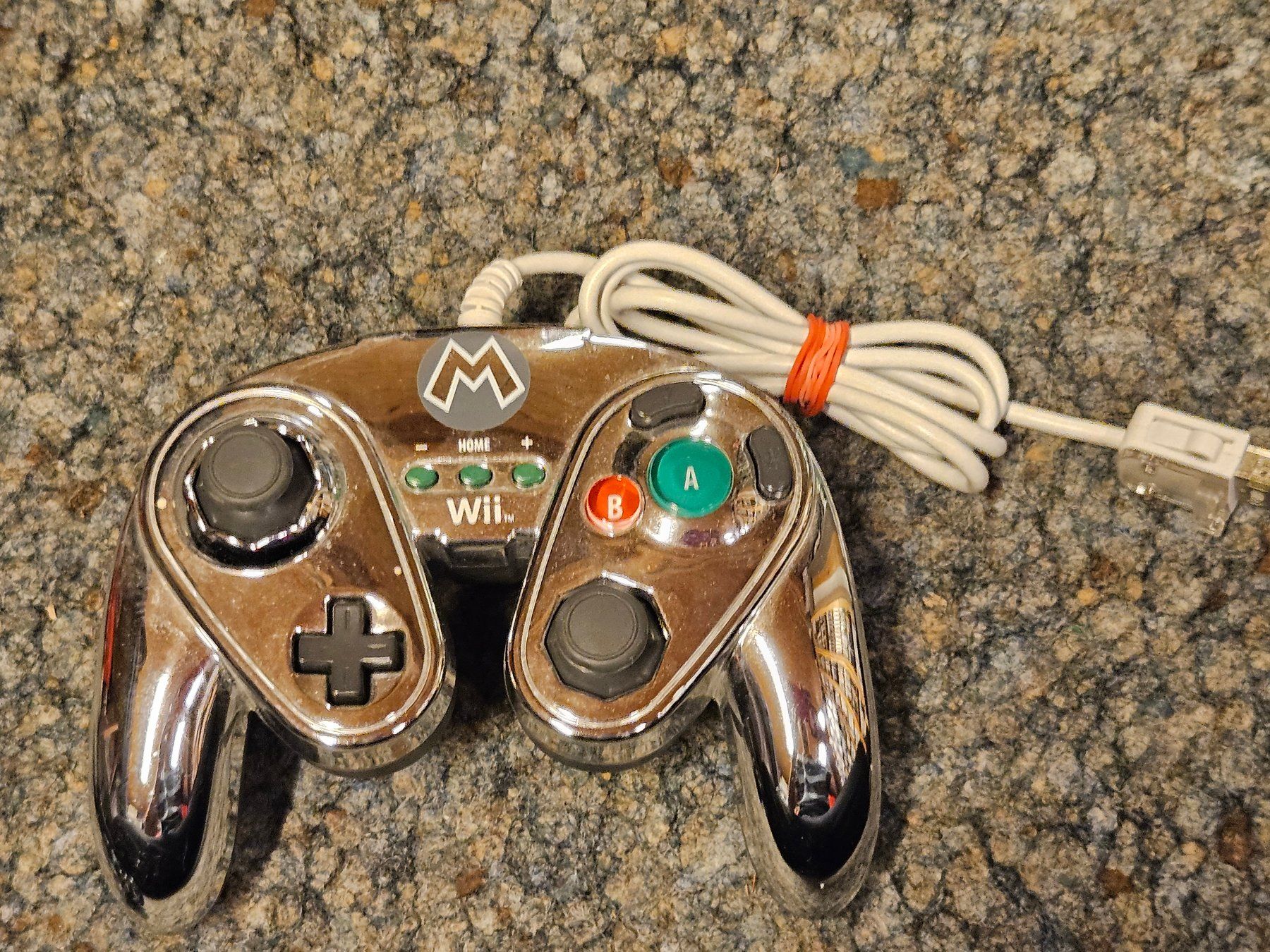 Controller: Metal Mario Gamecube Controller für Wii – Usato da Hindelbank venduto da GameBoy1981