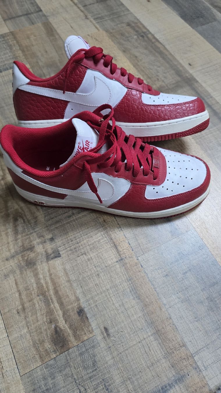 Nike Scarpe da uomo: Nike Airforce 1, EU 45 Red – Nuovo (secondo la descrizione) da Oeschgen venduto da drb_p57r 1