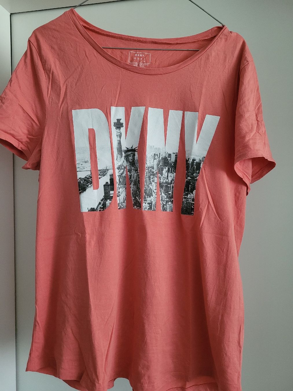 DKNY T-Shirts: DKNY T-Shirt Gr. L Damen – Neu (gemäss Beschreibung) aus Lütisburg von amerika123
