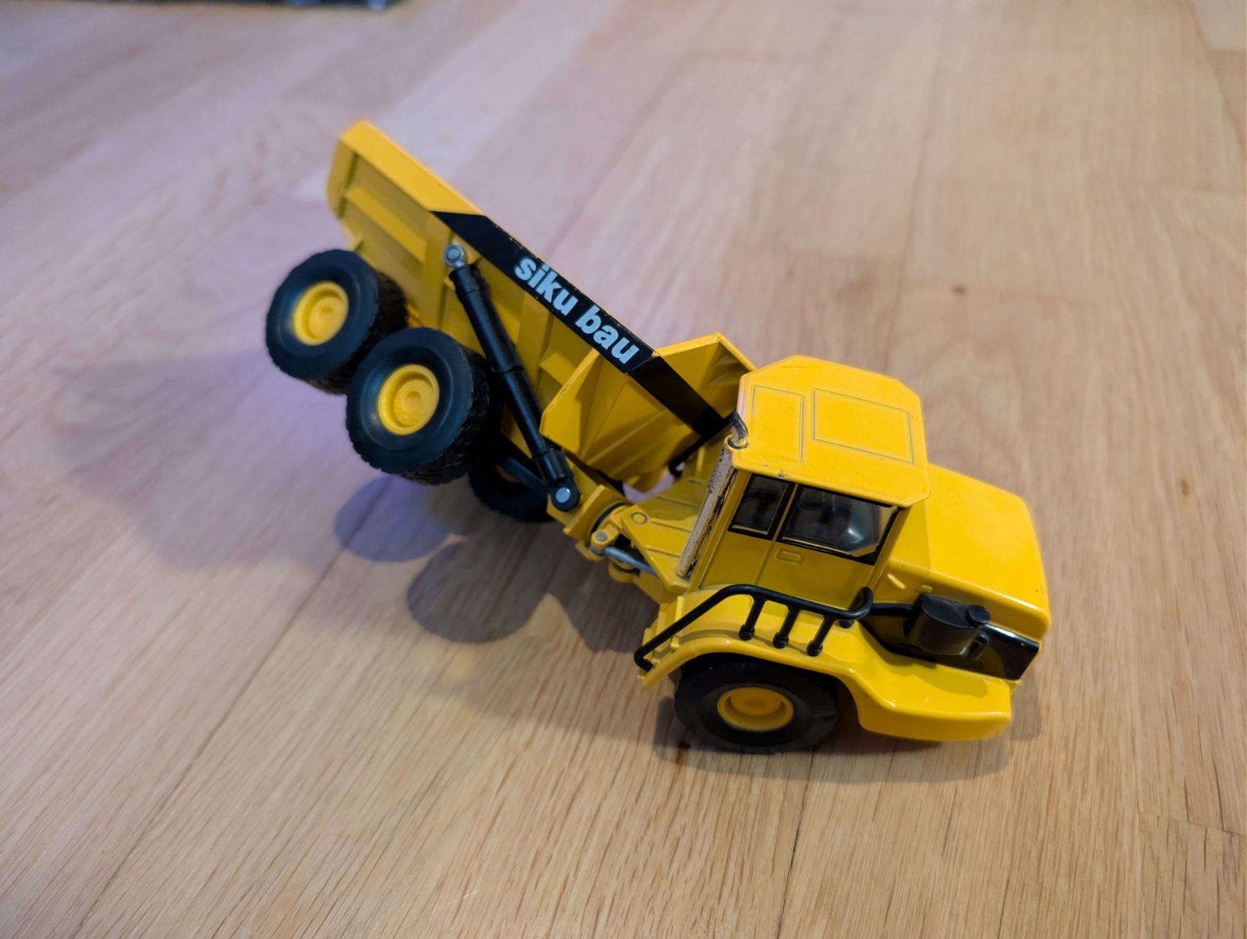 Siku Kit di modellismo & Modellini statici: SIKU Dumper 1:50 – Usato da Urtenen-Schönbühl venduto da Jens.Morgenegg 1