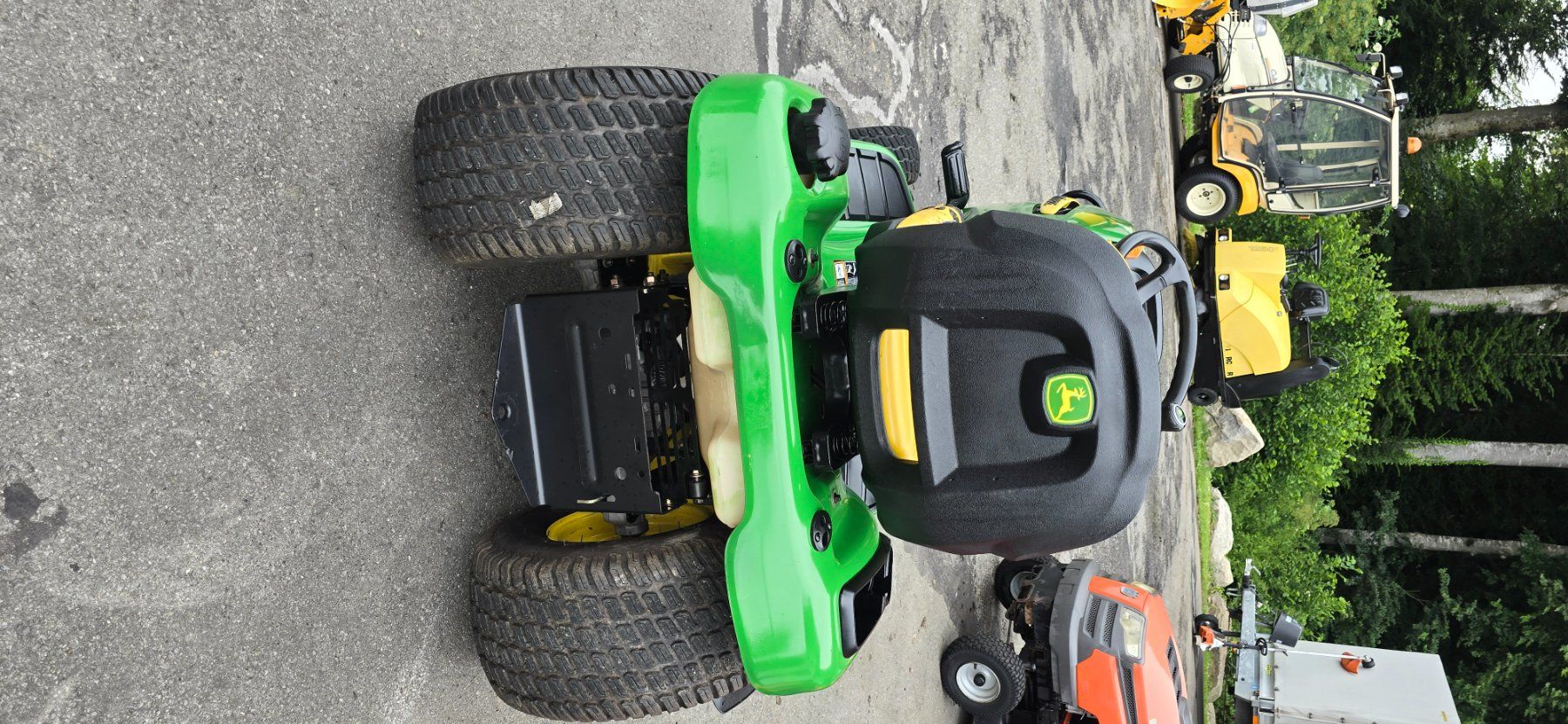 John Deere Tagliaerba: John Deere X320 Rasentraktor - Frühlings-Schnäppchen! – Usato da Rain venduto da Fafan069 3