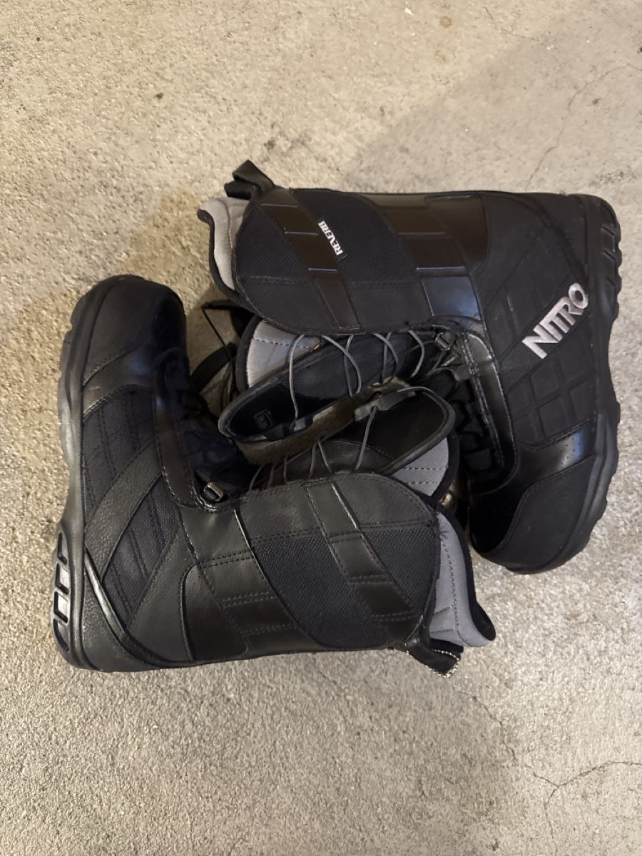 Snowboard Nitro Scarpe da uomo: Snowboard Schuhe Gr. 43,1/3. Boots von Nitro – Usato da Schliern b. Köniz venduto da amo_lln9 4
