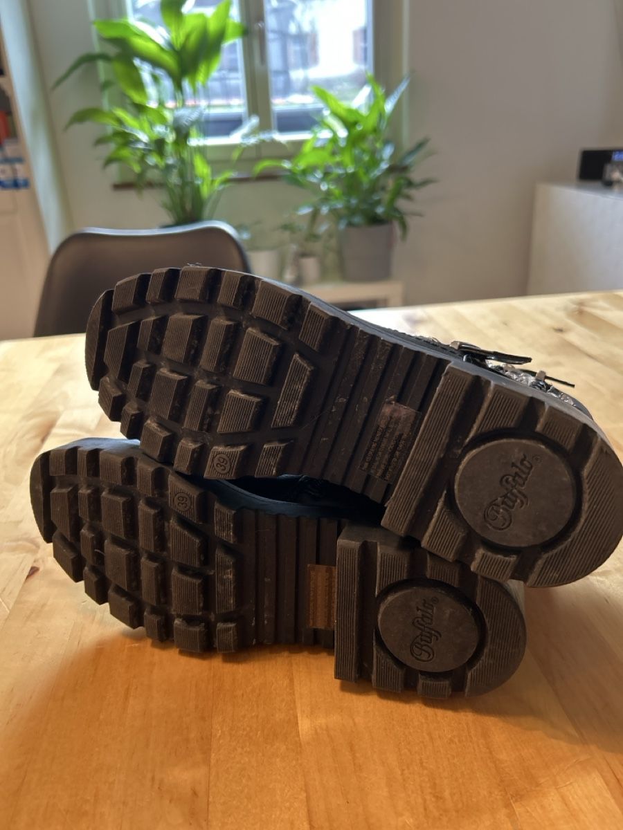 Buffalo Scarpe da donna: Buffalo Stiefeletten Gr. 39 – Usato da Mühlau venduto da LaSass 3