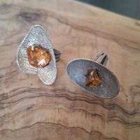 Versand möglich.  2 ältere, Vintage Ringe