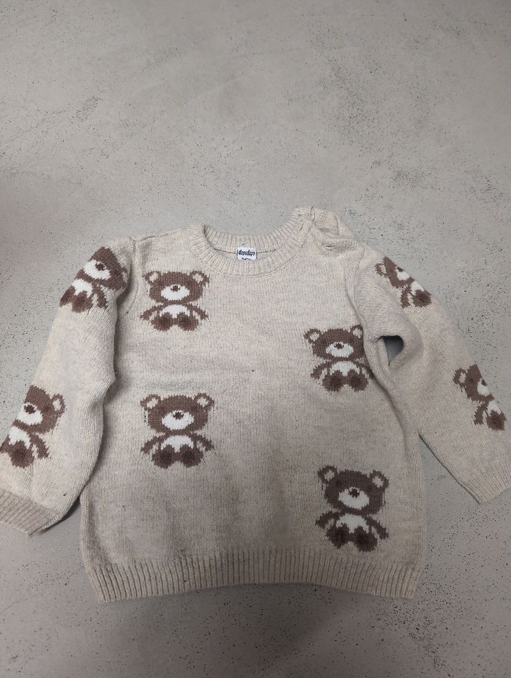 Pulls et sweat-shirts: Winterlicher Strickpullover mit Bären, Grösse 86🐻 – D'occasion à Netstal par Salihoi
