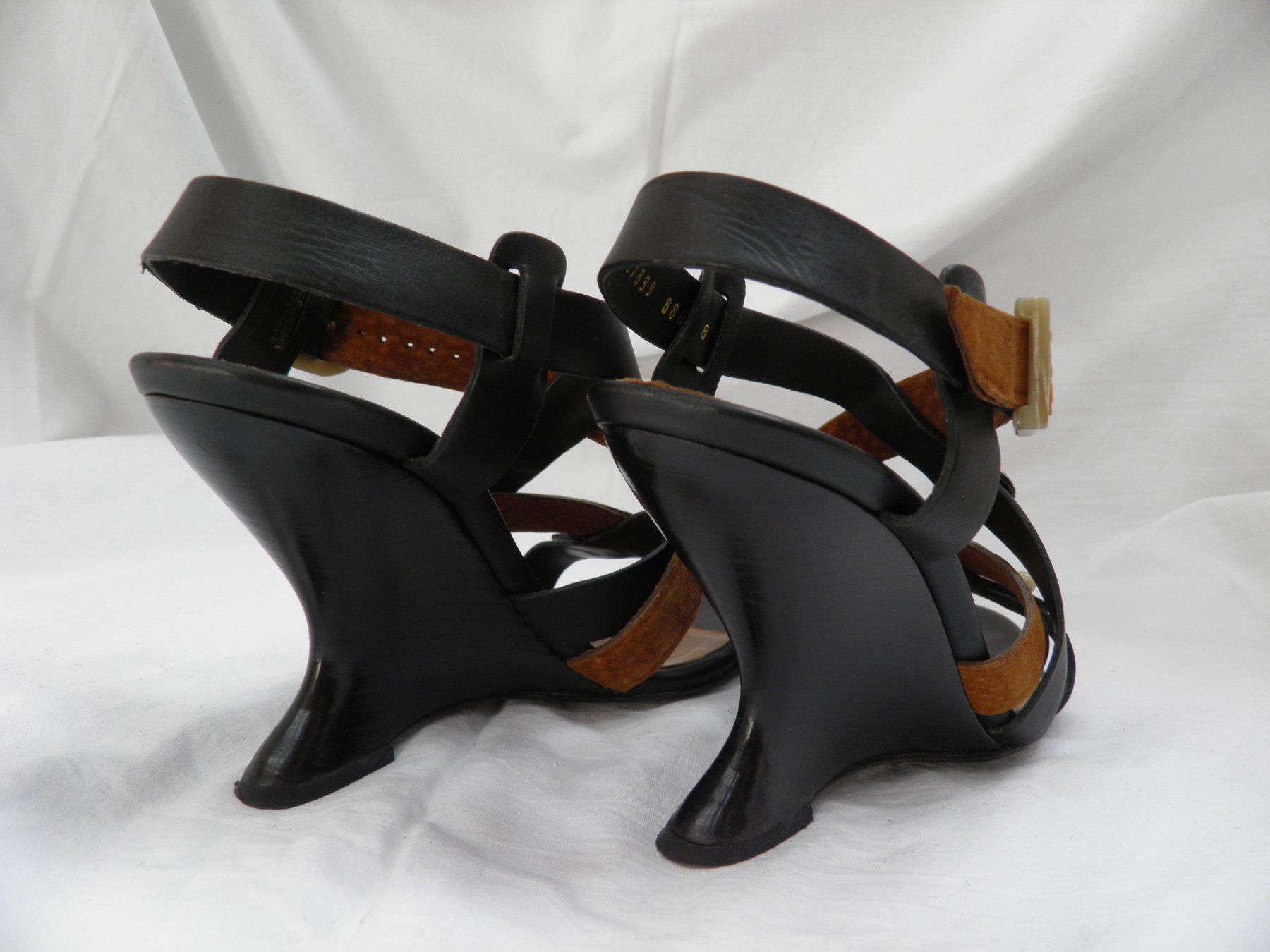 Salvatore Ferragamo Damenschuhe: Sandalen FERRAGAMO, Gr. 38, schwarz-hellbraun – Gebraucht aus Rüti ZH von corvus-corvus 2