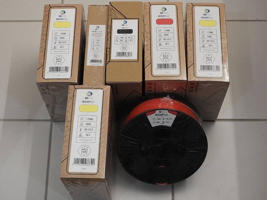 Filamento: 8 Rollen Filament PLA 1.75mm. Fabrikneu – Nuovo (secondo la descrizione) da Winterthur venduto da Spur1