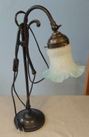 Nachttischlampe Jugendstil Opalglas hellblau Metall