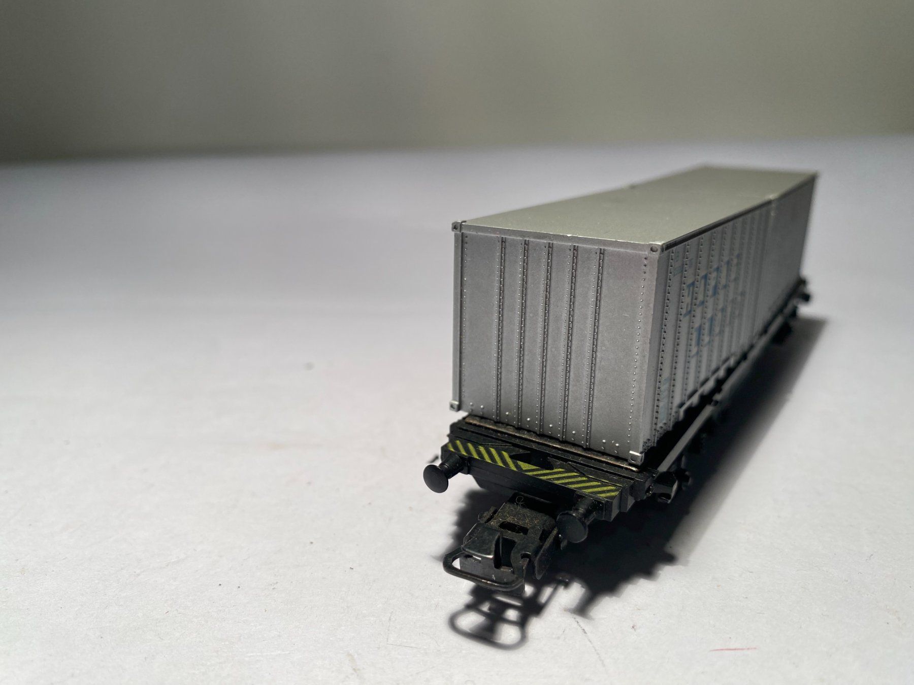 Märklin Modellini di ferrovie: Märklin Containerwagen HAPAG LLOYD, AC Achsen – Usato da Buchrain venduto da Modellbahn11 4
