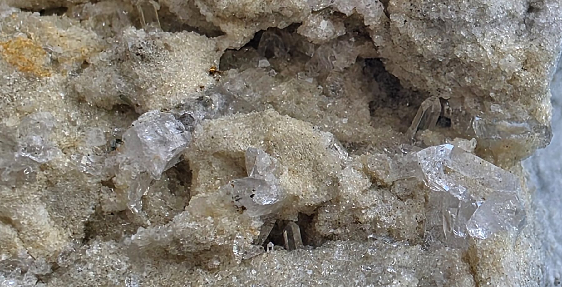 Mineralien & Heilsteine: Quarz in Dolomitdruse Lengenbach Binntal – Gebraucht aus Glis von nbu_65ys 6