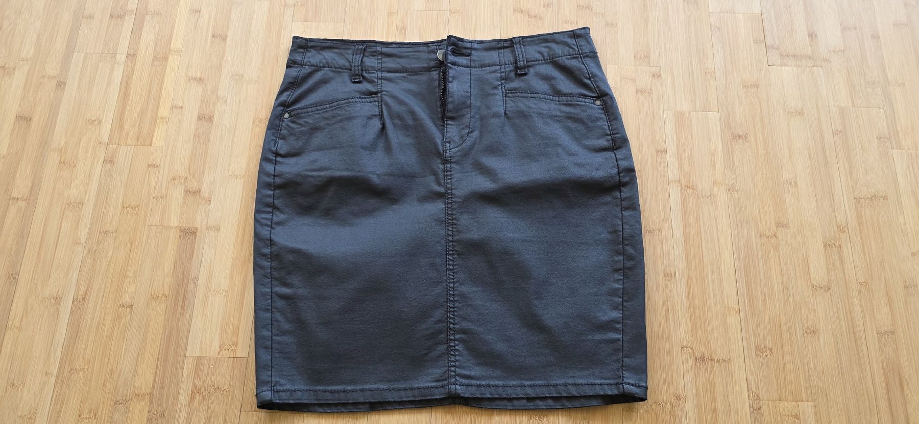 Röcke: EDC Rock schwarz Gr. 40 – klassisch – Basic – Stretch – Gebraucht aus Biel/Bienne von Popoff1