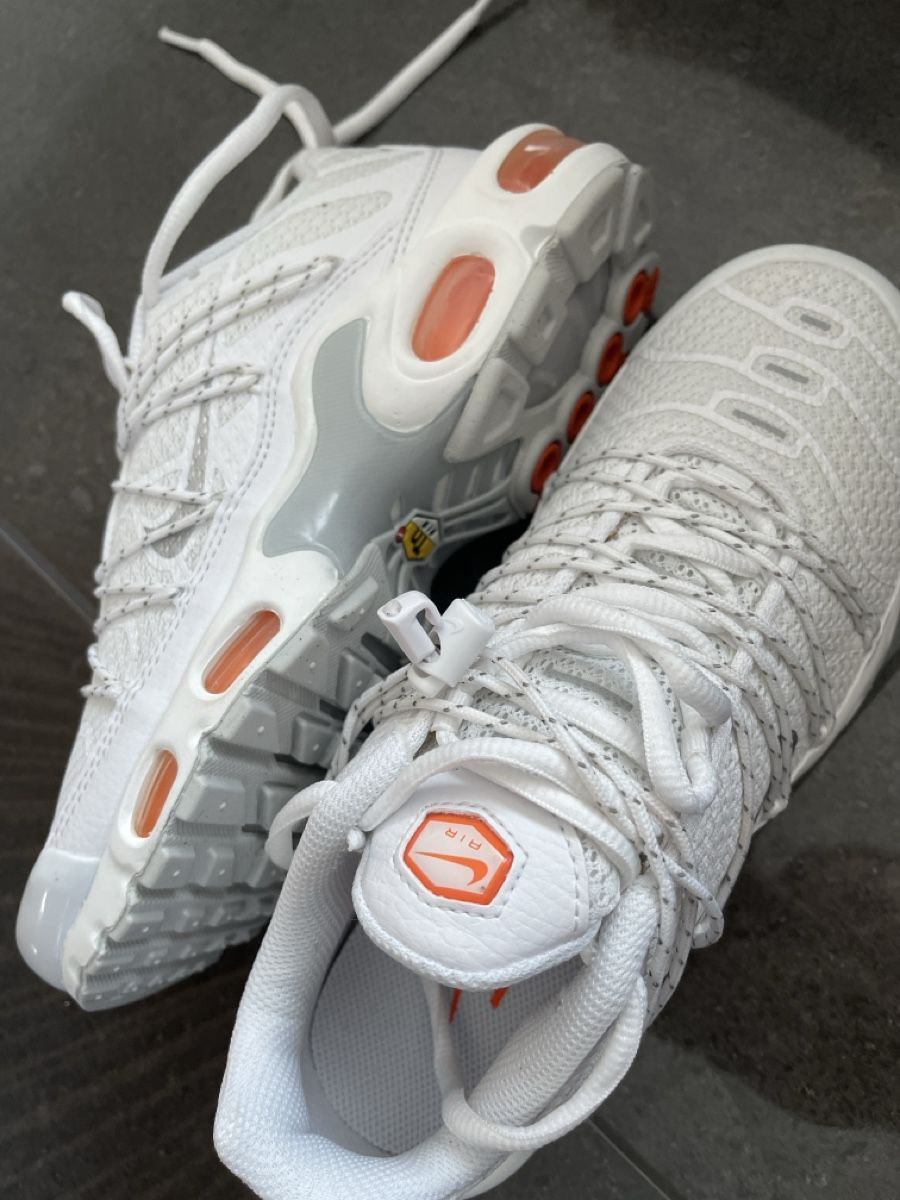 Nike Chaussures hommes: Nike Air Max Plus Utility Grösse 36.5  – Neuf avec emballage d'origine à Trimmis par Subburbia